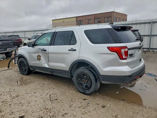 1FM5K8AR1HGC24968 2017 FORD EXPLORER - Image 2