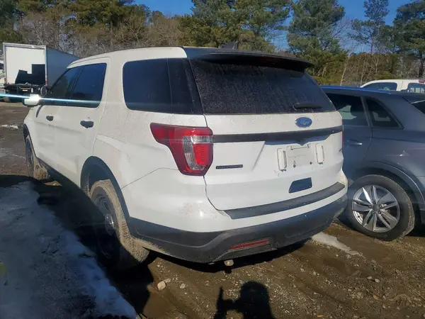 1FM5K8AR1KGA16953 2019 FORD EXPLORER - Image 2