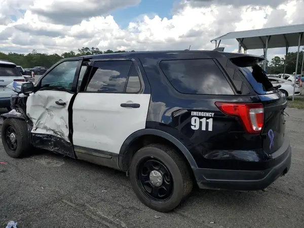 1FM5K8AR1KGB23307 2019 FORD EXPLORER - Image 2