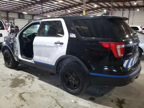1FM5K8AR2GGA19173 2016 FORD EXPLORER - Image 2