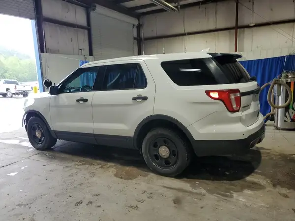 1FM5K8AR2GGA20386 2016 FORD EXPLORER - Image 2