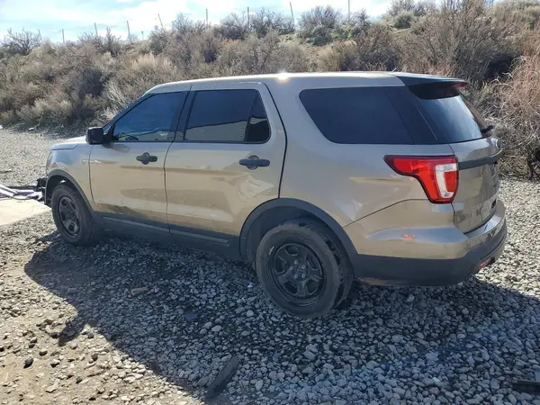 1FM5K8AR2GGB28619 2016 FORD EXPLORER - Image 2