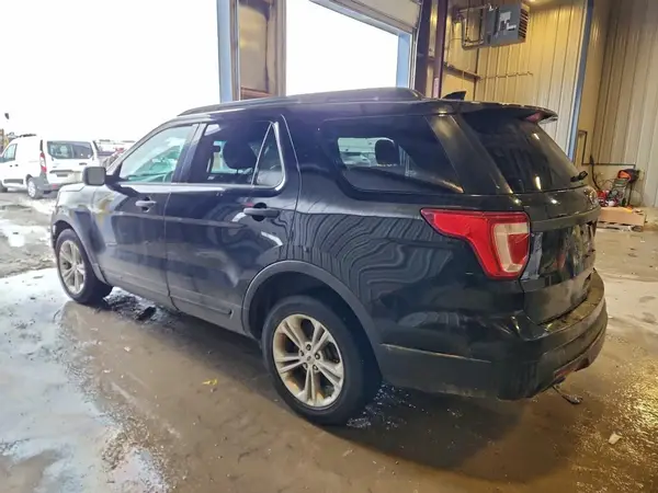 1FM5K8AR2GGD16685 2016 FORD EXPLORER - Image 2