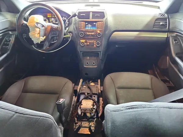 1FM5K8AR2HGA36797 2017 FORD EXPLORER - Image 8