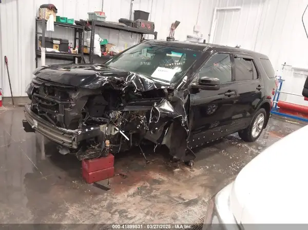 1FM5K8AR2HGA37139 2017 FORD EXPLORER - Image 2
