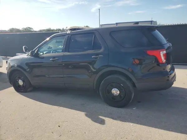 1FM5K8AR2HGB15497 2017 FORD EXPLORER - Image 2
