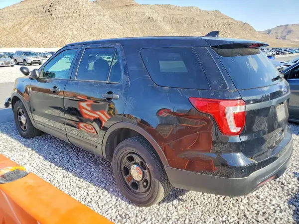 1FM5K8AR2HGB40867 2017 FORD EXPLORER - Image 2