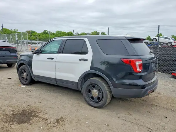 1FM5K8AR2HGB71570 2017 FORD EXPLORER - Image 2
