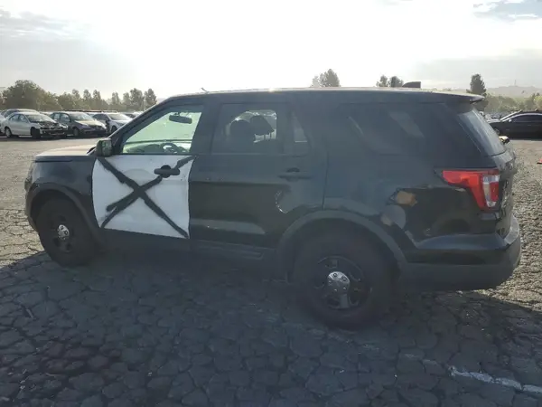 1FM5K8AR2HGC25532 2017 FORD EXPLORER - Image 2