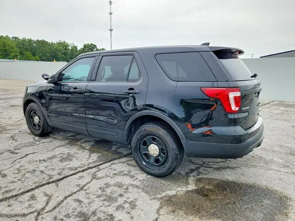 1FM5K8AR2HGC34697 2017 FORD EXPLORER - Image 2