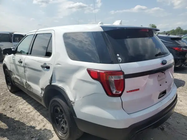 1FM5K8AR2HGC66923 2017 FORD EXPLORER - Image 2