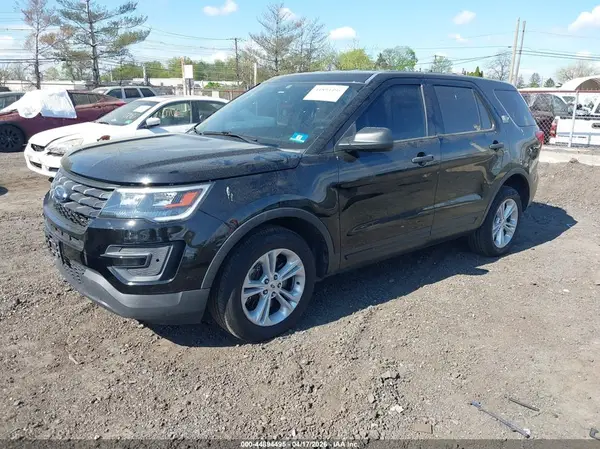 1FM5K8AR2HGC86010 2017 FORD EXPLORER - Image 2