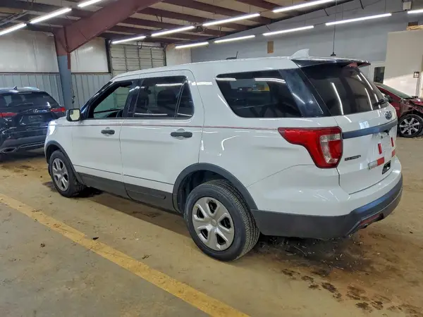 1FM5K8AR2HGE14570 2017 FORD EXPLORER - Image 2