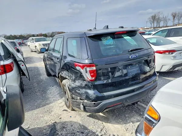 1FM5K8AR2JGB92263 2018 FORD EXPLORER - Image 2