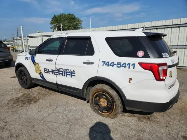1FM5K8AR3GGB13028 2016 FORD EXPLORER - Image 2