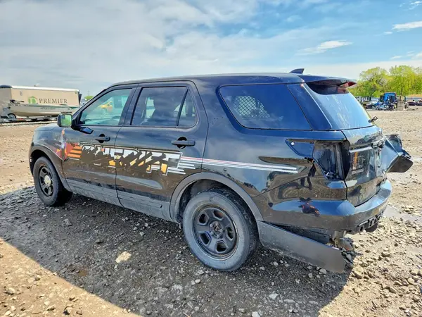 1FM5K8AR3HGB82741 2017 FORD EXPLORER - Image 2