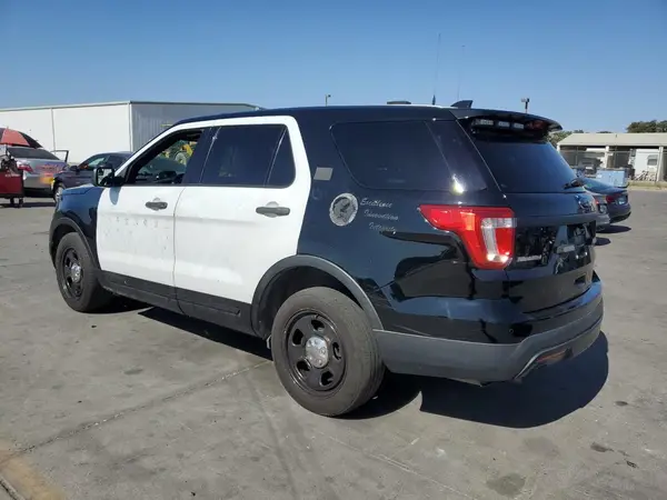1FM5K8AR3HGC34773 2017 FORD EXPLORER - Image 2