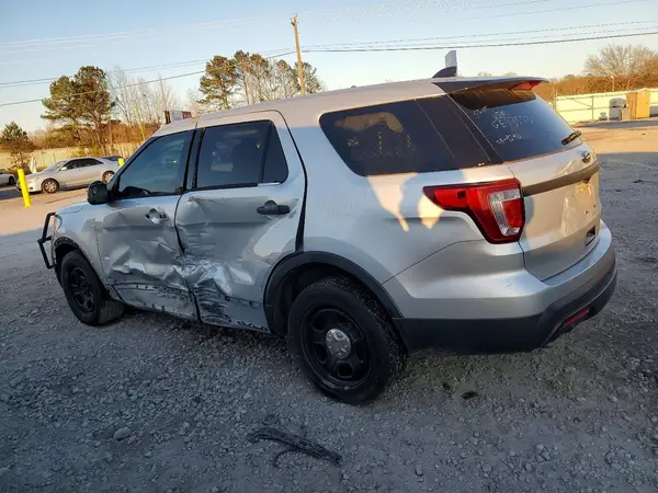 1FM5K8AR3HGE13573 2017 FORD EXPLORER - Image 2