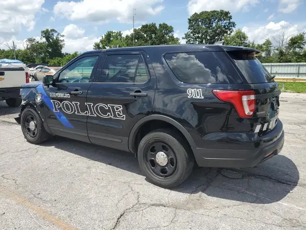 1FM5K8AR3JGA32327 2018 FORD EXPLORER - Image 2