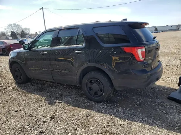 1FM5K8AR3JGB68828 2018 FORD EXPLORER - Image 2