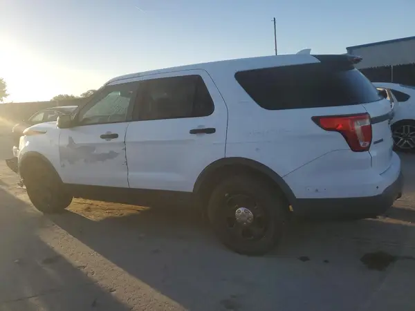 1FM5K8AR4GGA62798 2016 FORD EXPLORER - Image 2