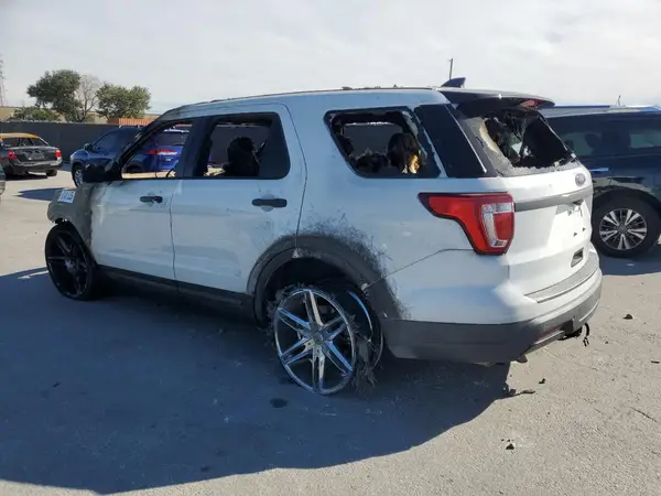 1FM5K8AR4KGB45091 2019 FORD EXPLORER - Image 2
