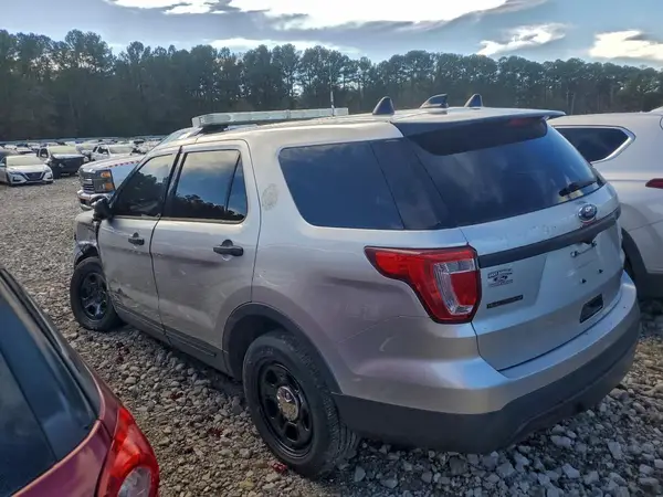 1FM5K8AR5GGB80942 2016 FORD EXPLORER - Image 2