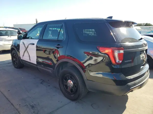 1FM5K8AR5HGB08141 2017 FORD EXPLORER - Image 2