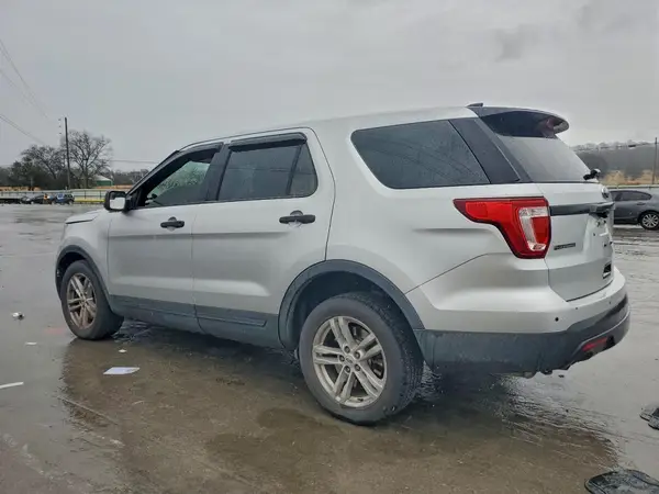 1FM5K8AR5HGC35519 2017 FORD EXPLORER - Image 2