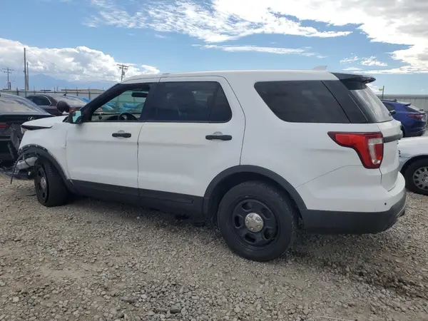 1FM5K8AR6GGC6173 2016 FORD EXPLORER - Image 2