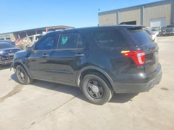 1FM5K8AR6HGD57886 2017 FORD EXPLORER - Image 2