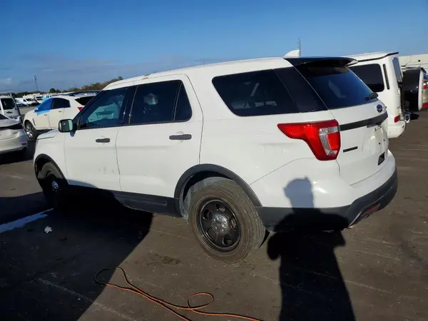1FM5K8AR6HGD93464 2017 FORD EXPLORER - Image 2