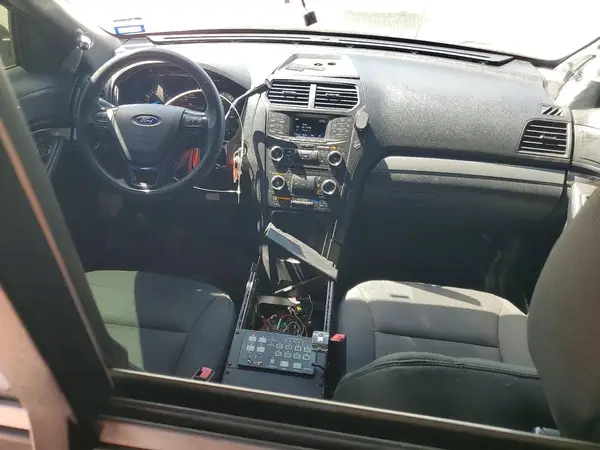1FM5K8AR6HGE30545 2017 FORD EXPLORER - Image 8