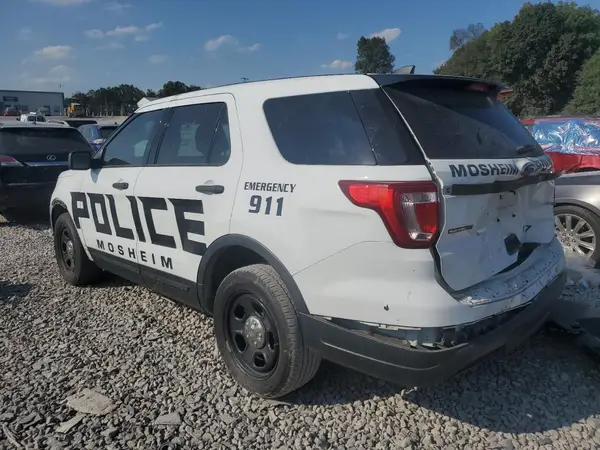1FM5K8AR6JGC43327 2018 FORD EXPLORER - Image 2