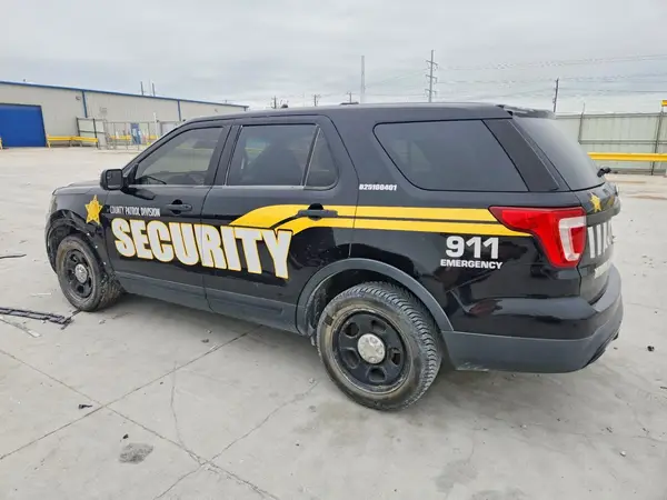 1FM5K8AR7GGA28127 2016 FORD EXPLORER - Image 2