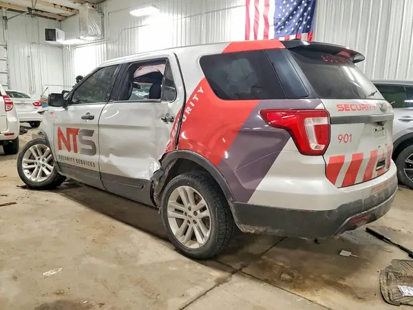 1FM5K8AR7GGA77697 2016 FORD EXPLORER - Image 2