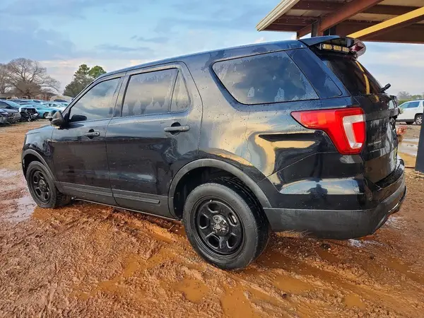 1FM5K8AR7HGA36519 2017 FORD EXPLORER - Image 2