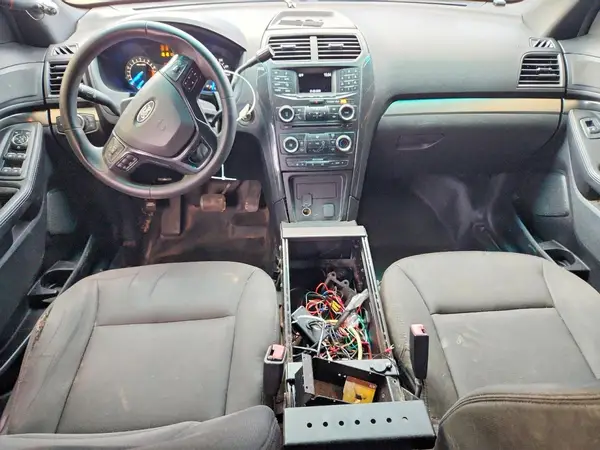 1FM5K8AR7HGA36519 2017 FORD EXPLORER - Image 8