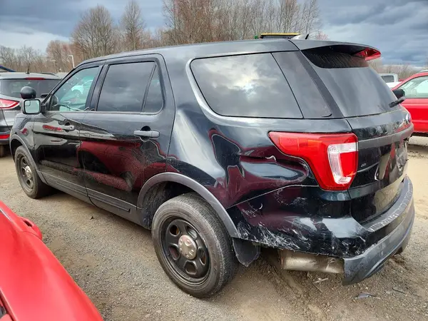 1FM5K8AR7HGA44717 2017 FORD EXPLORER - Image 2