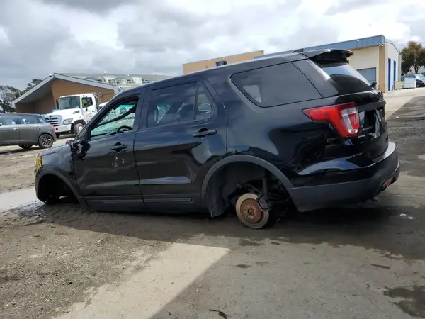 1FM5K8AR7HGB55056 2017 FORD EXPLORER - Image 2