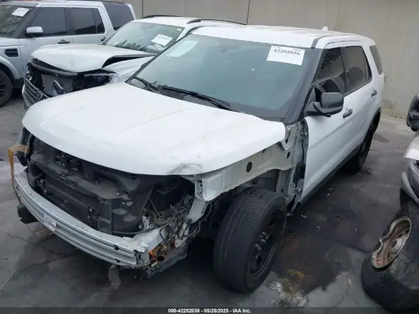 1FM5K8AR7HGE01281 2017 FORD EXPLORER - Image 2