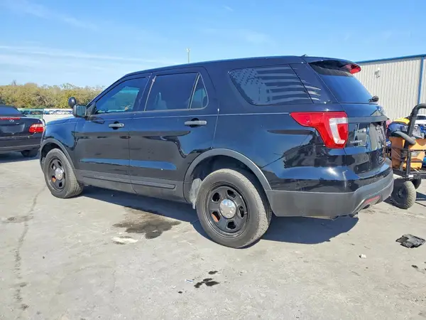 1FM5K8AR7HGE13057 2017 FORD EXPLORER - Image 2