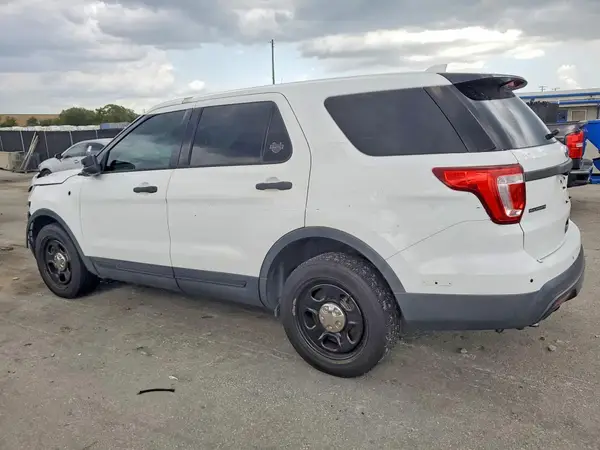 1FM5K8AR8GGD30719 2016 FORD EXPLORER - Image 2