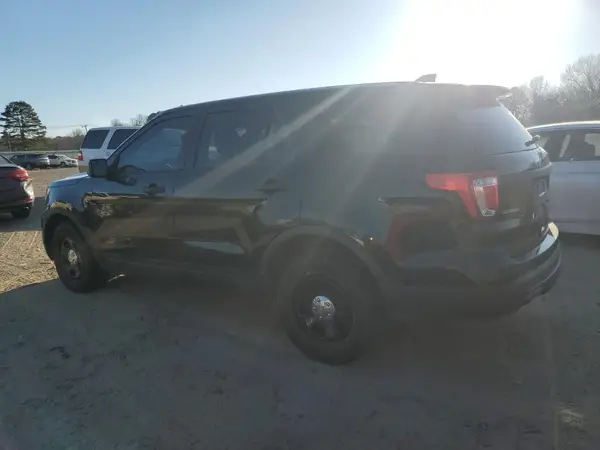 1FM5K8AR8HGB93587 2017 FORD EXPLORER - Image 2