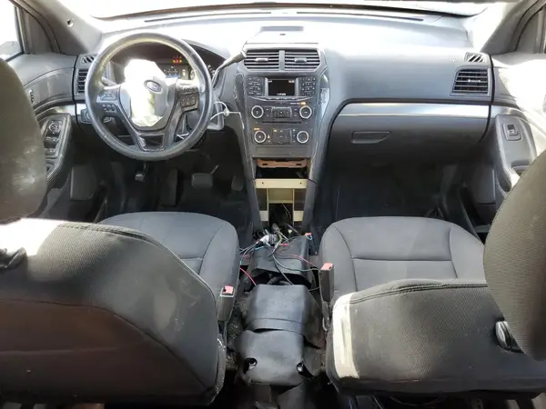 1FM5K8AR8HGD92140 2017 FORD EXPLORER - Image 8