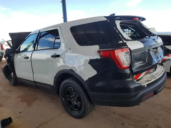 1FM5K8AR8JGA15832 2018 FORD EXPLORER - Image 2