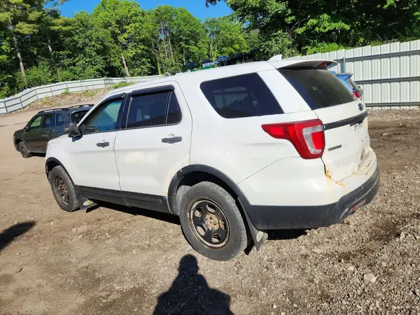 1FM5K8AR9GGA36732 2016 FORD EXPLORER - Image 2