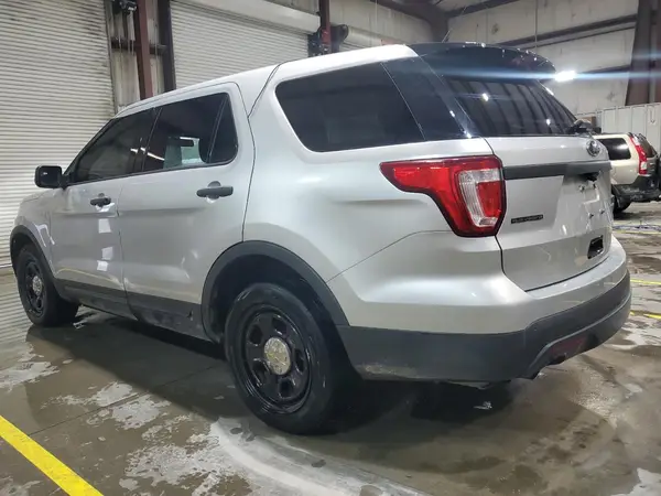 1FM5K8AR9GGA97563 2016 FORD EXPLORER - Image 2