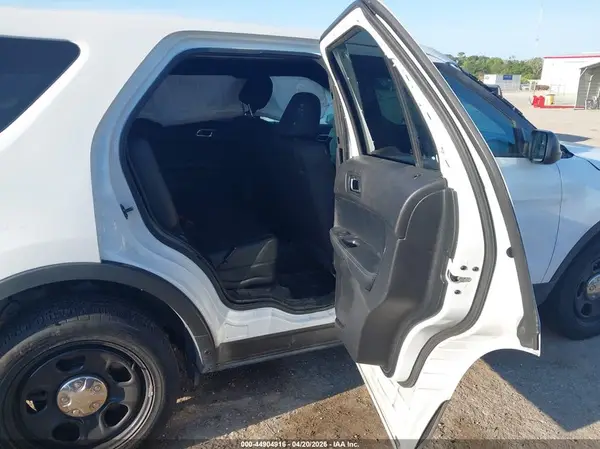 1FM5K8AR9GGC07415 2016 FORD EXPLORER - Image 8