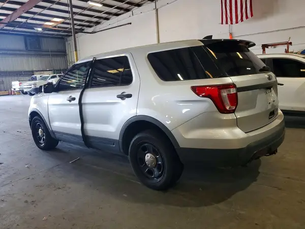 1FM5K8AR9GGC61006 2016 FORD EXPLORER - Image 2
